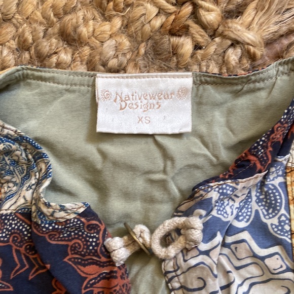 Unique Nativewear Designs cropped quilted Jacket - Picture 2 of 7